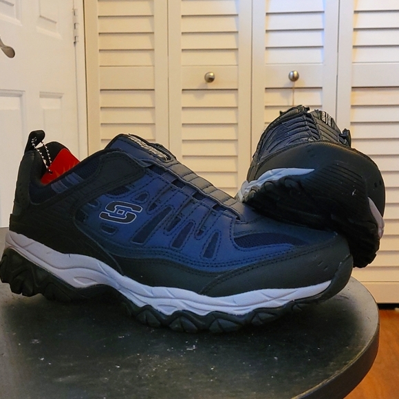 Skechers | Shoes | Skechers Extra Wide 